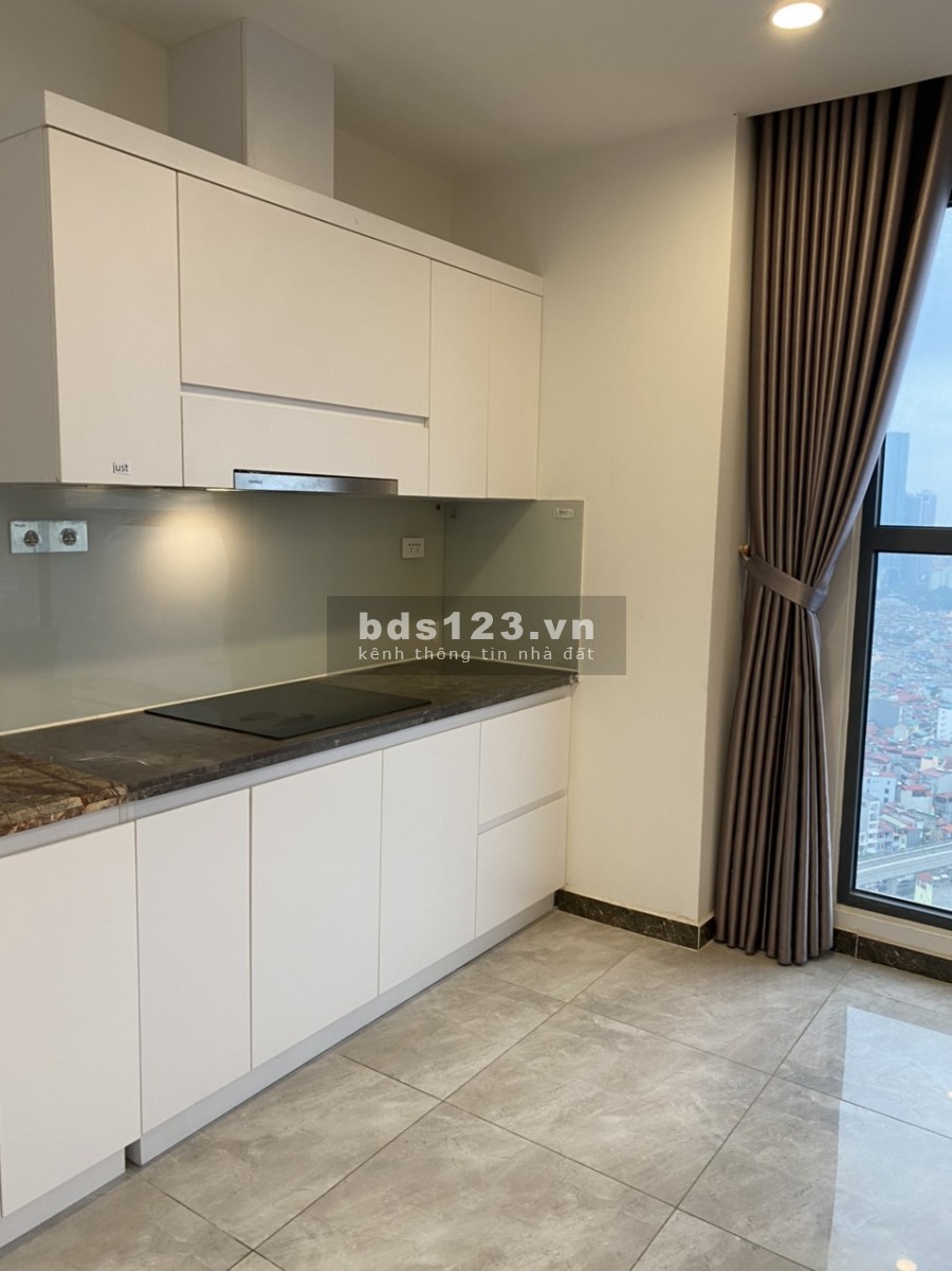 Cho thuê chung cư FLC 265 Cầu Giấy 96m 2PN 2WC full nội thất cao cấp. L/H: 0963146006