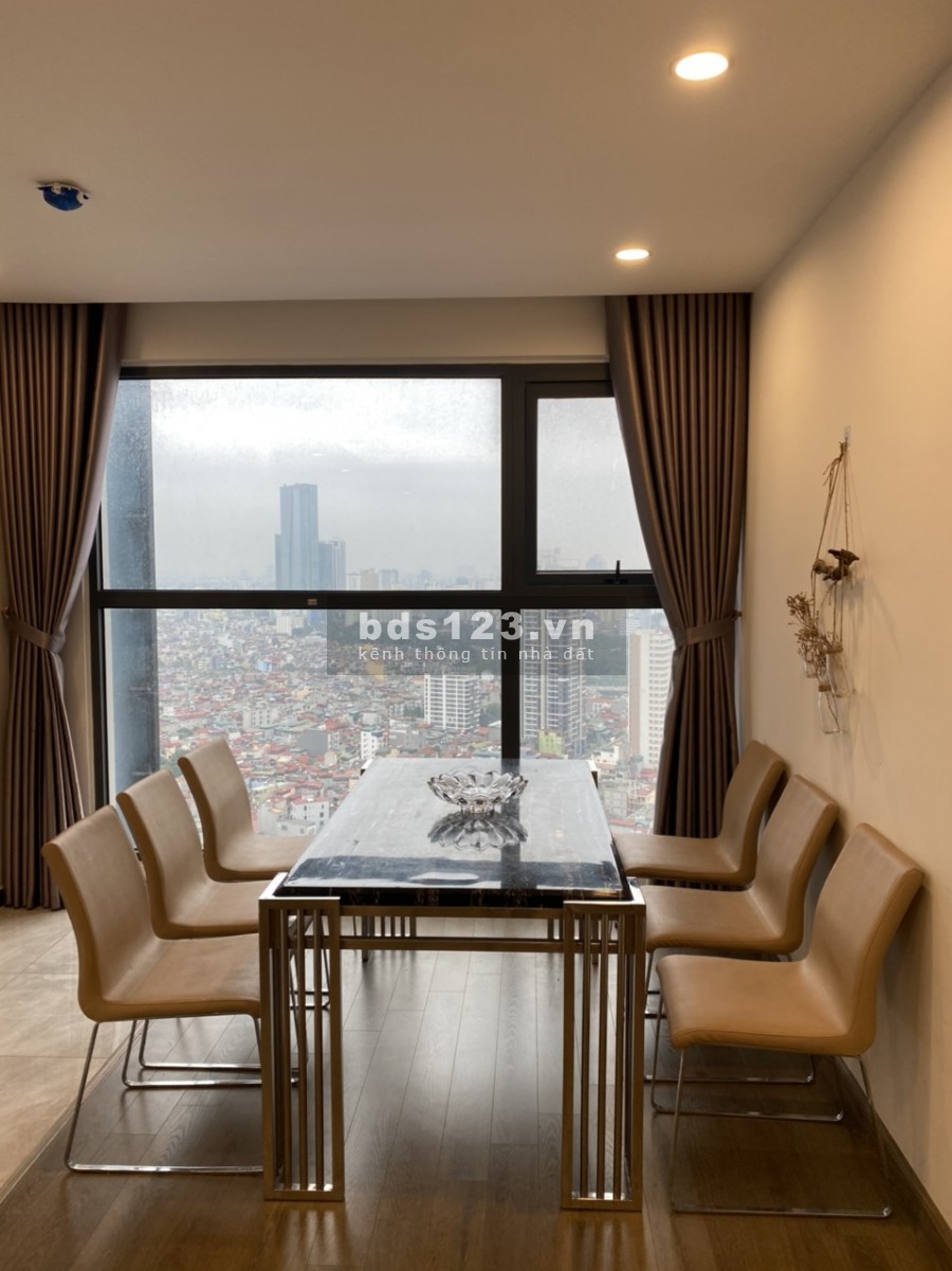 Cho thuê chung cư FLC 265 Cầu Giấy 96m 2PN 2WC full nội thất cao cấp. L/H: 0963146006