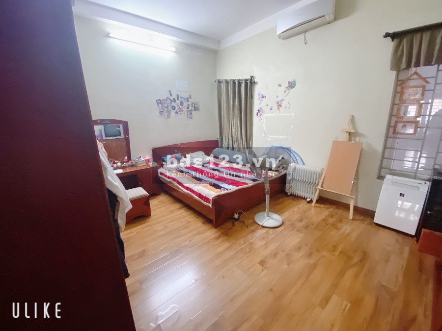 Bán nhà đất 2 mặt đường thoáng tại Nguyễn Xiển