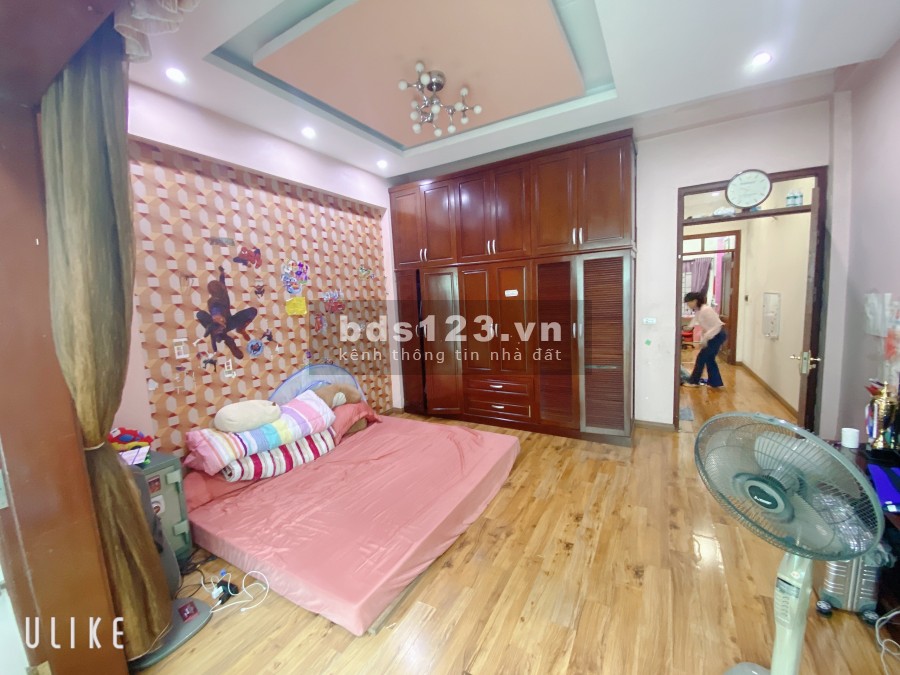 Bán nhà đất 2 mặt đường thoáng tại Nguyễn Xiển