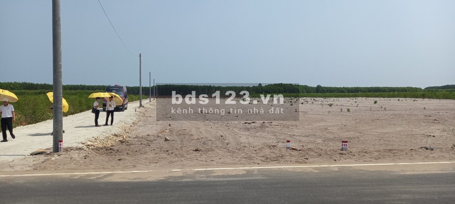 Cần bán đất gần KCN và sân bay Lộc An , giá chỉ 720tr/lô , SHR , sẵn thổ cư