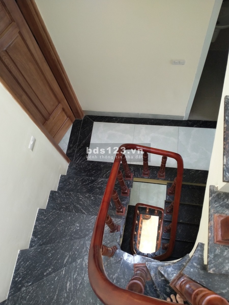 Siêu phẩm có 1 0 2 đường Hoàng Mai 37m2 x 4 Tầng, ô tô vô tận ngõ, giá 3.5 Tỷ
