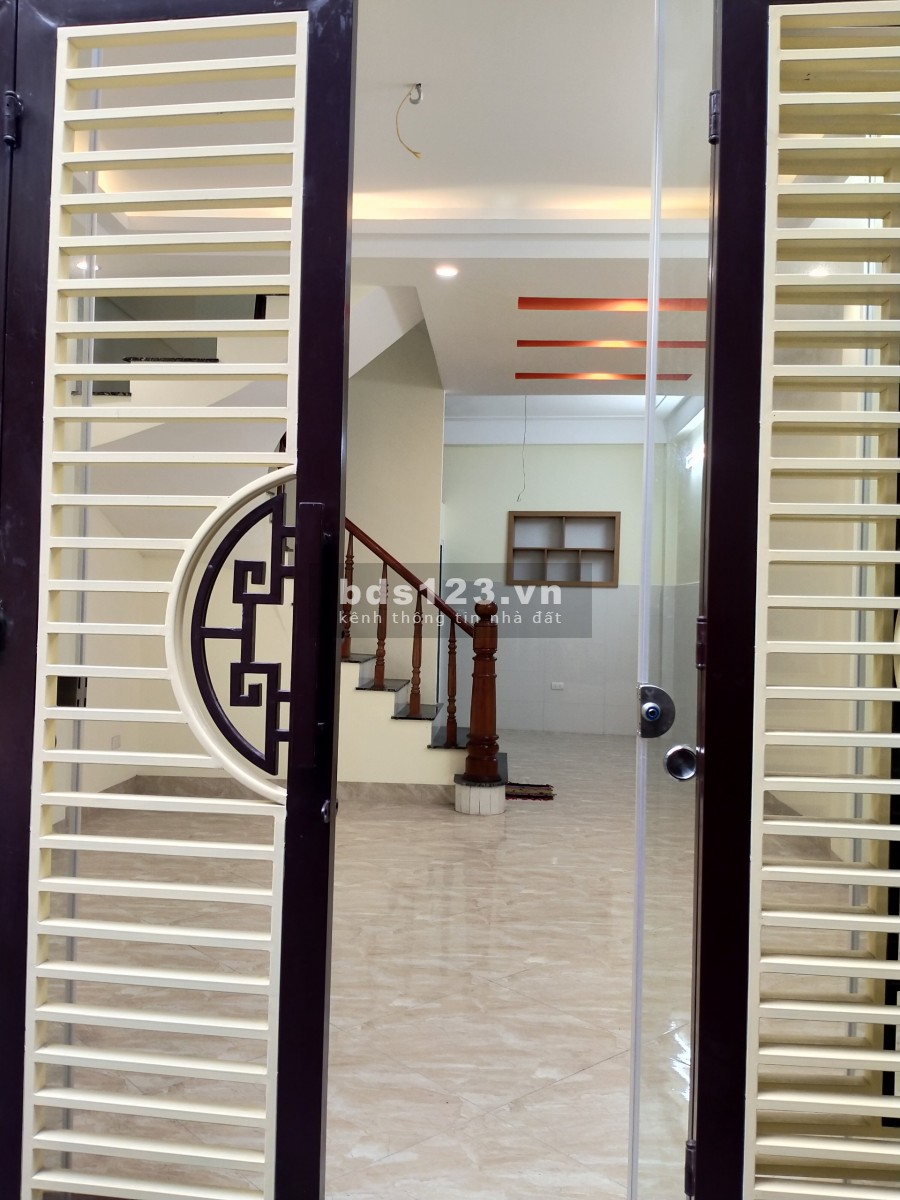 Siêu phẩm có 1 0 2 đường Hoàng Mai 37m2 x 4 Tầng, ô tô vô tận ngõ, giá 3.5 Tỷ