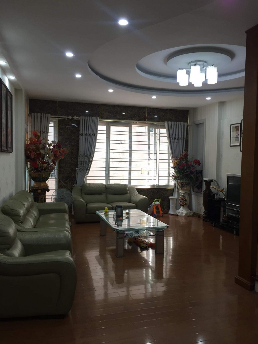 Bán gấp nhà trung tâm quận Cầu Giấy ô tô vào nhà S=65m x 5 tầng mt 5m giá cực hấp dẫn