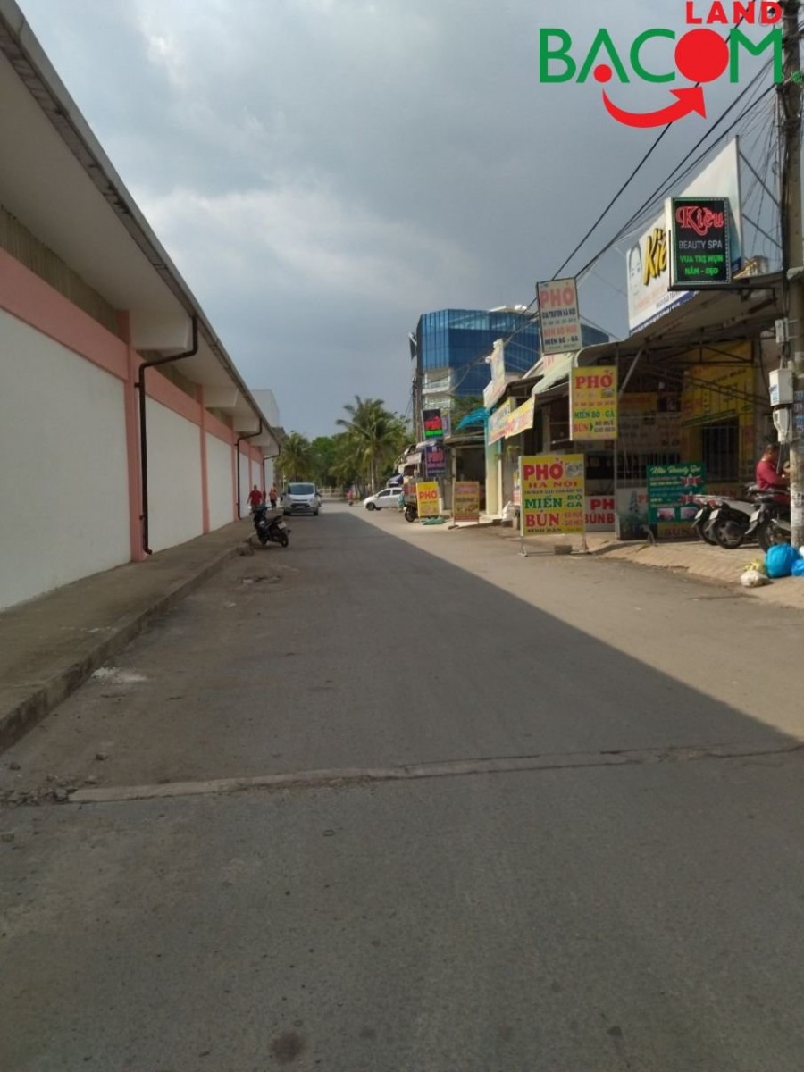 Bán nhà 1T1L , bên Hông Siêu Thị Big C Ngã 3 Vũng Tàu,Long Bình Tân,Biên Hòa $ 5.8 tỷ