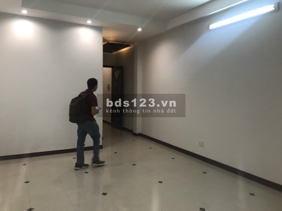 Cho thuê nhà nguyên căn khu đường Hoa, Phường 7, Phú Nhuận Nhà mới ngang 5m đường xe hơi thoải mái