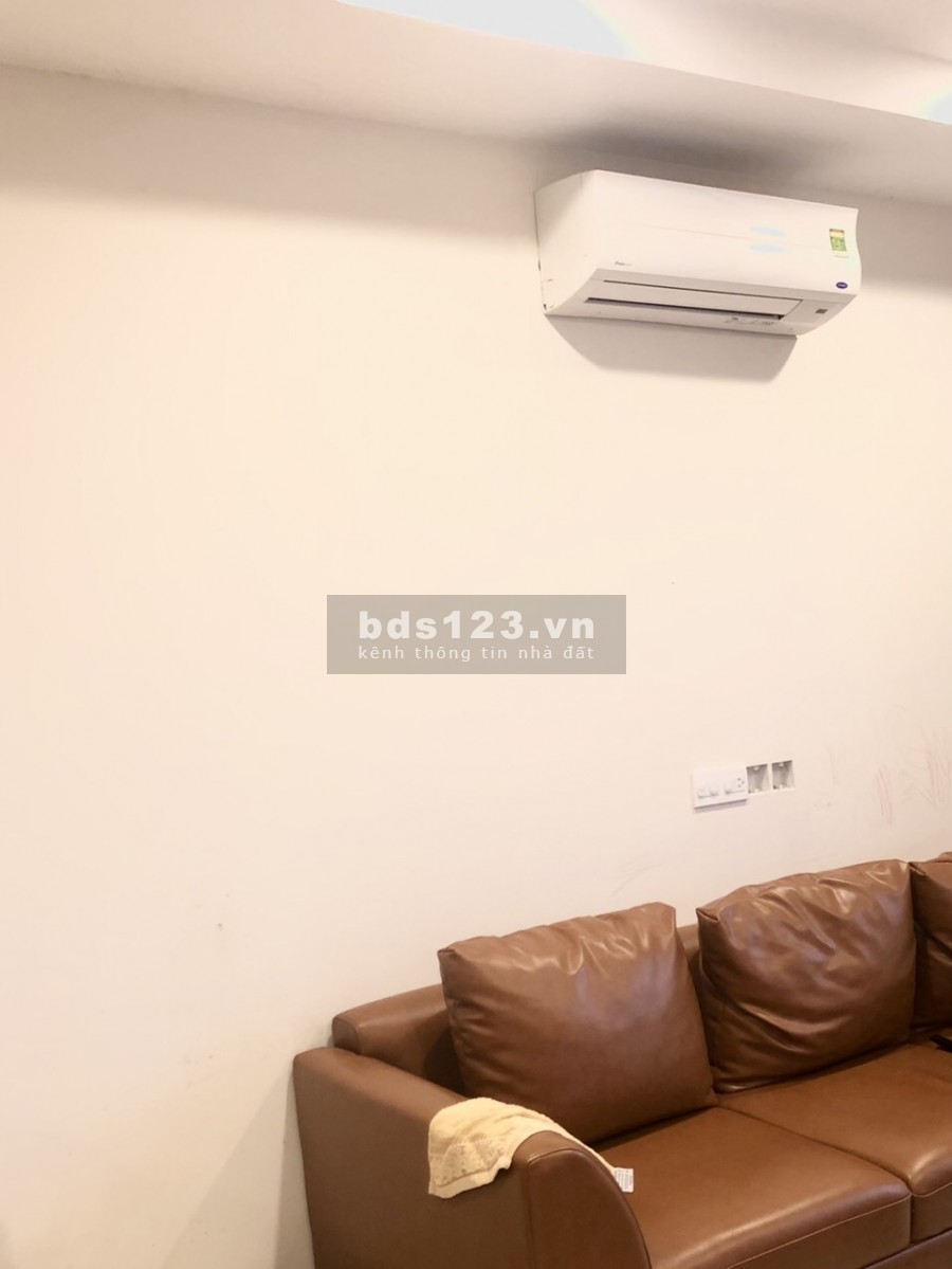 Chính chủ cần bán căn 2n/81m2 full giá 3.3 tỷ full đồ nt gỗ dự án Kosmo Tây Hồ (k qua trung gian)