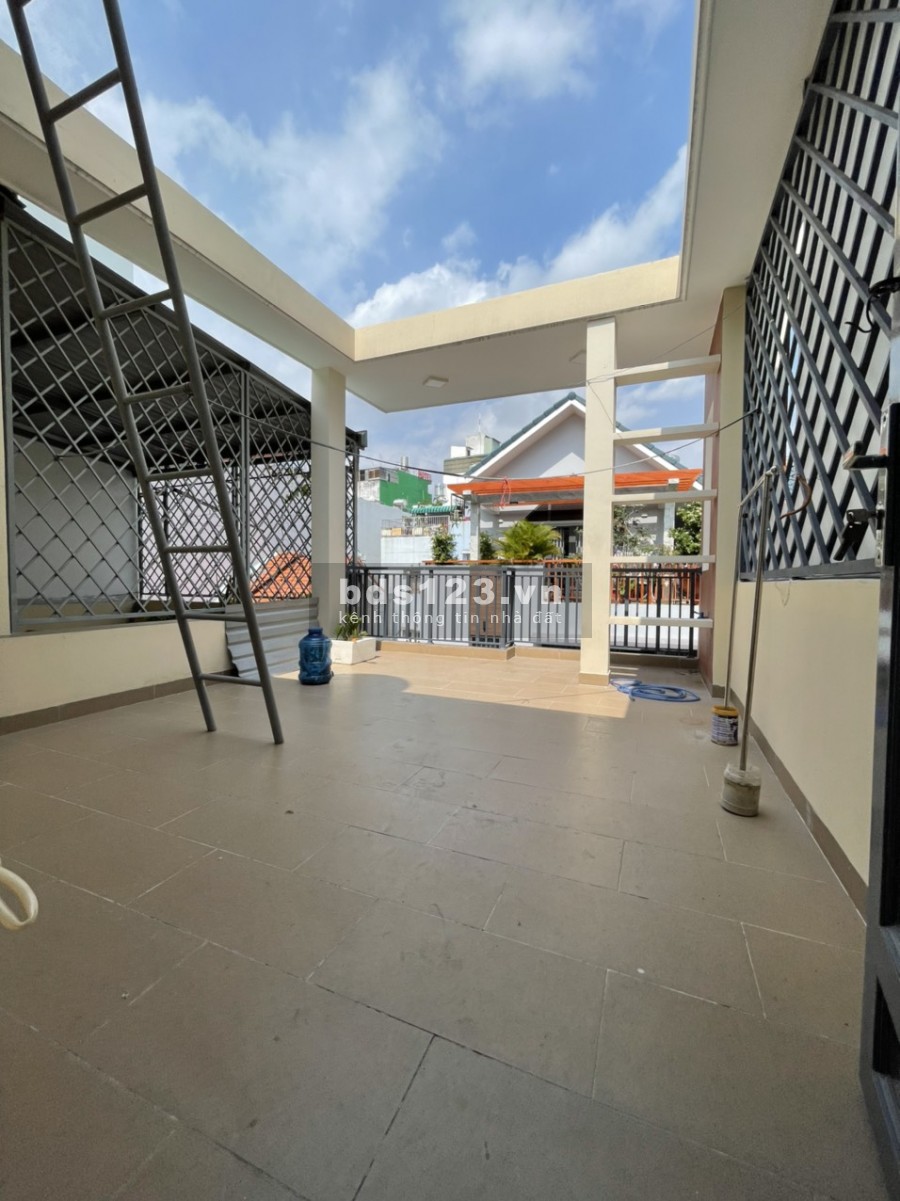Nhà HXT Tân Sơn Nhì, 2 lầu, ST, mới đẹp, giá 12tr