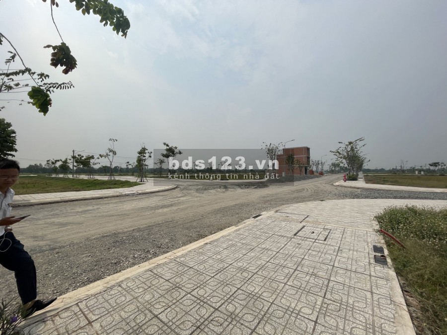 Đất nền liền kề sân golf Tân Mỹ - Long An của tập đoàn Trần Anh, SHR, diện tích đa dạng, giá chỉ từ 10tr- 16tr/m2.