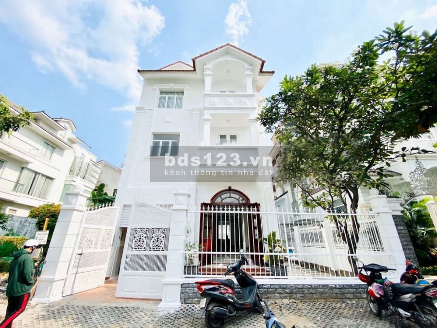 Biệt thự hiện đại Trệt 3 lầu Sàn trống suốt 450m2 Thảo Điền Quận 2 MS:47 Nguyễn Văn Hưởng Thảo Điền