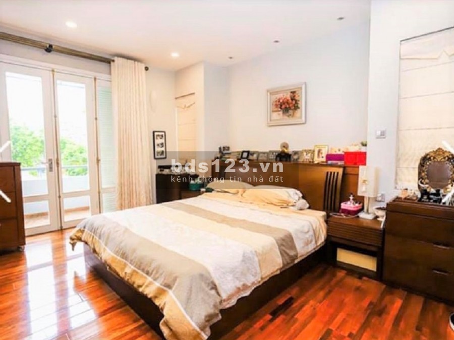 Bán biệt thự Nhân Chính, Thanh Xuân. Vỉa hè, ô tô, 3 thoáng. 163m2 4T 23 tỷ