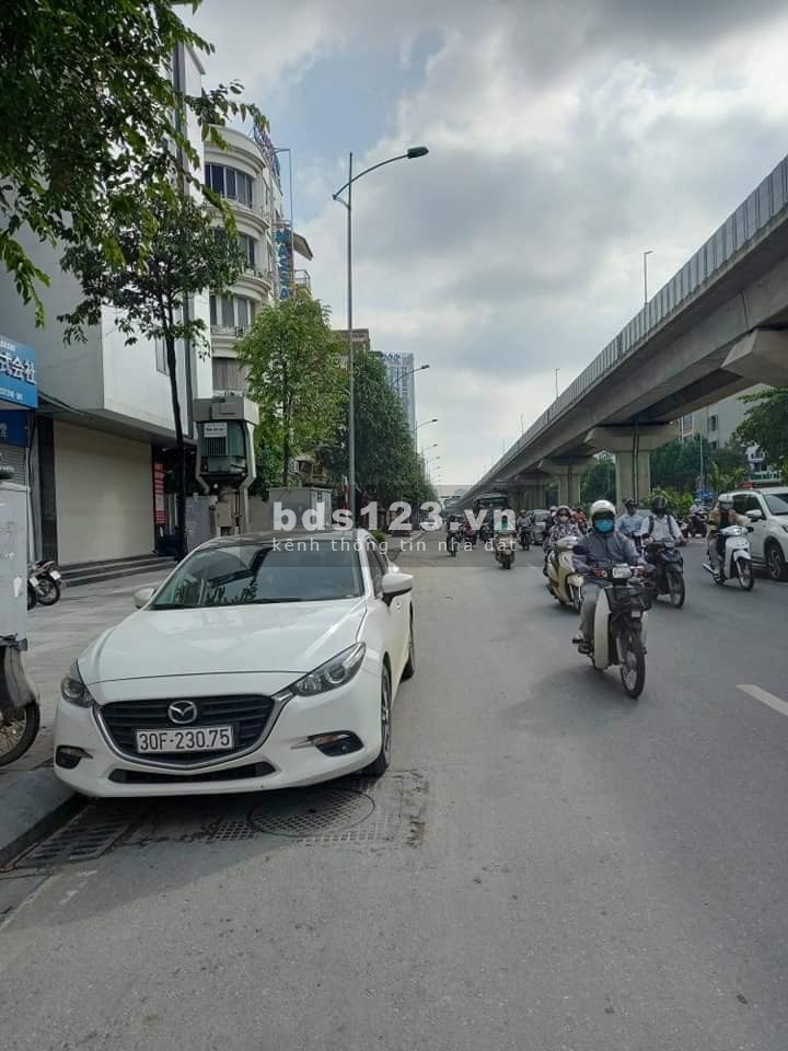 Bán nhà nguyễn trãi lô góc giá rất hợp lý.