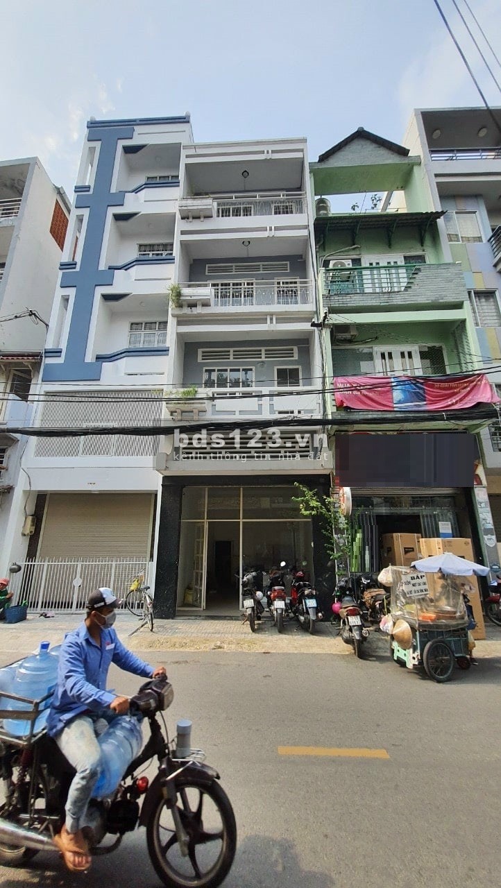 MB mt k.doanh đ.Vườn Lài- mt 4.1 x 22 -Trống suốt