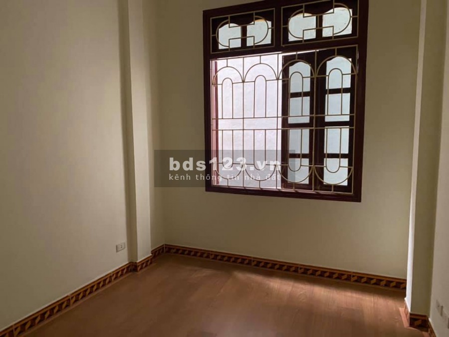 Bán nhà Hoàng Liệt 32m2, 4 tầng, giá 2,5 tỷ
