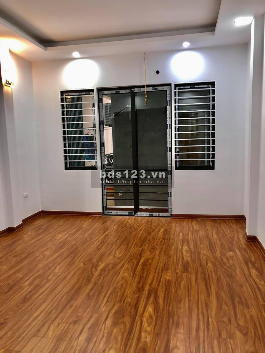 BÁN NHÀ MỚI PHỐ ĐỊNH CÔNG HẠ NGÕ THÔNG DT 32M2 5 TẦNG GIÁ 3TỶ2