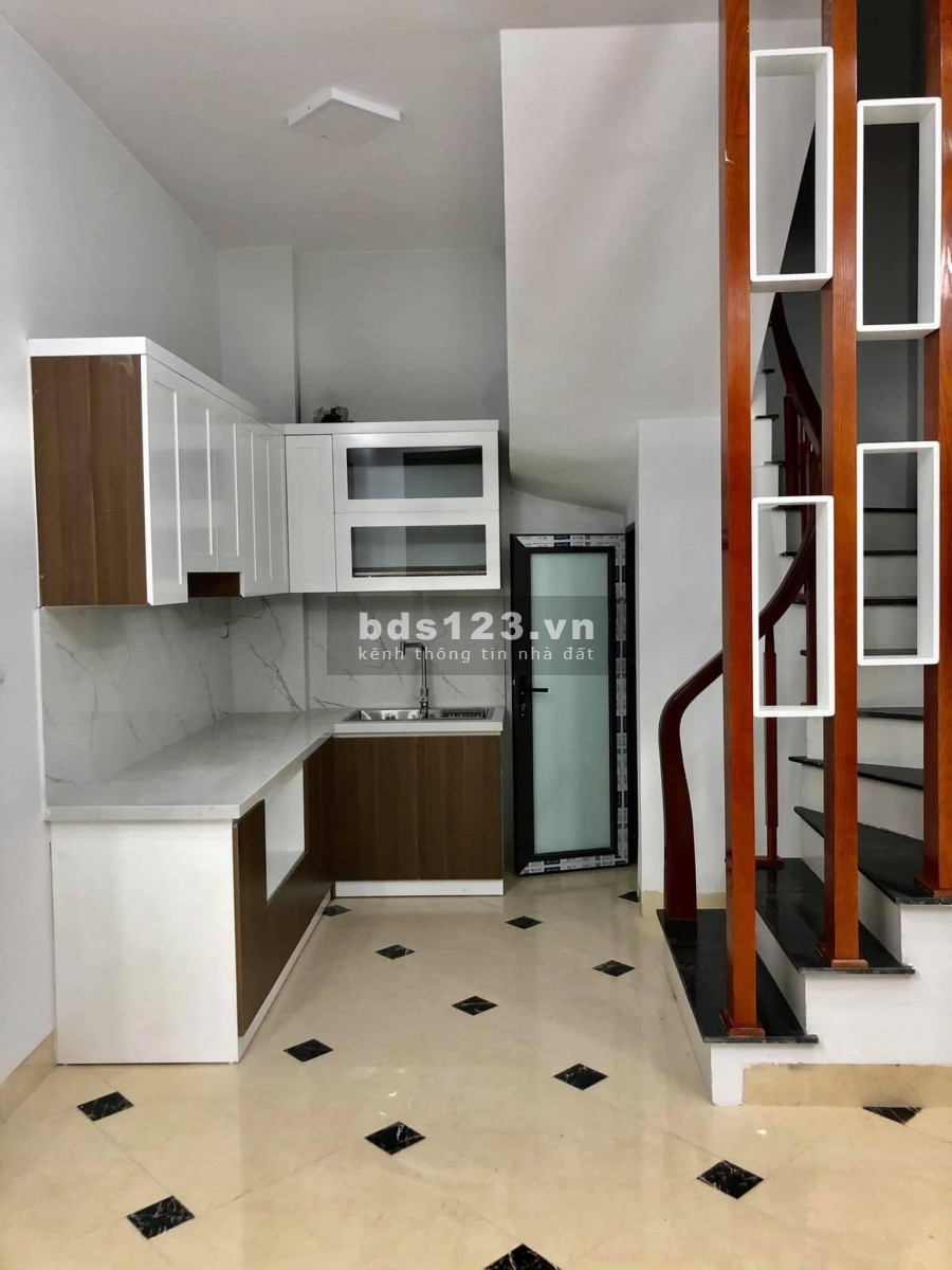 BÁN NHÀ MỚI PHỐ ĐỊNH CÔNG HẠ NGÕ THÔNG DT 32M2 5 TẦNG GIÁ 3TỶ2