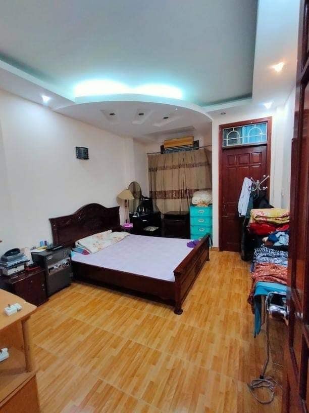 Yên Lãng, Đống Đa 32m2, 5 tầng, vỉa hè kinh doanh, ô tô tránh nhỉnh 4 tỷ