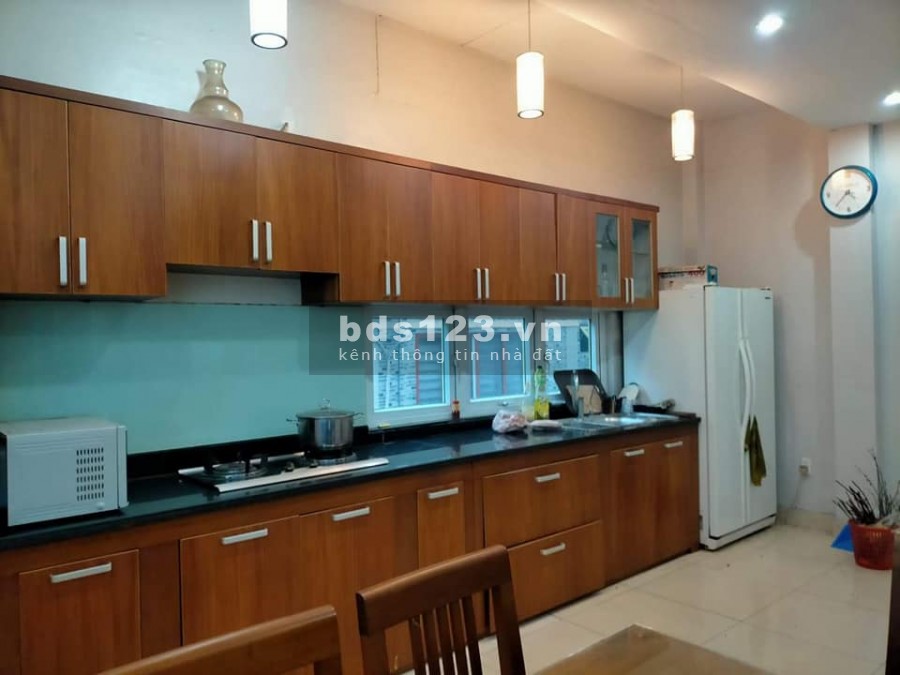 Bán gấp nhà Nguyễn Xiển, Thanh Xuân, lô góc 3 vỉa hè, mặt phố, ô tô tránh