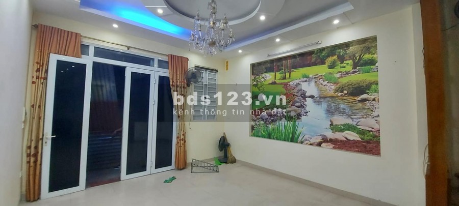 Bán nhà riêng Kim Giang, nhỉnh 3 tỷ, nhà 5 tầng 42m2 lô góc siêu đẹp