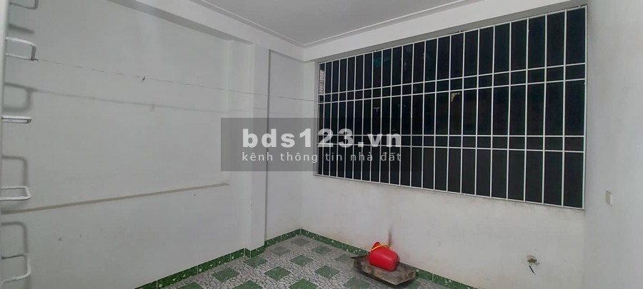 Bán nhà riêng Kim Giang, nhỉnh 3 tỷ, nhà 5 tầng 42m2 lô góc siêu đẹp