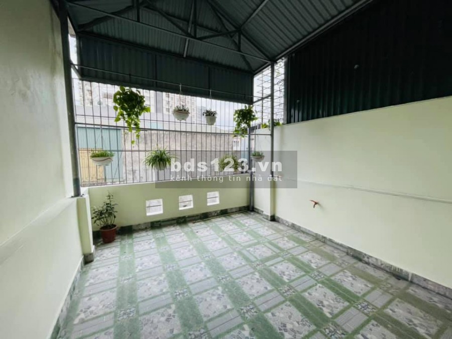 KINH DOANH Ô TÔ TRÁNH THOÁNG SỔ NỞ HẬU SÁT PHỐ