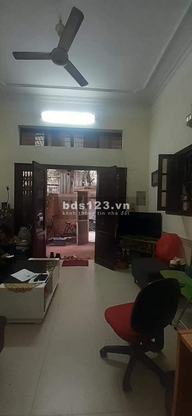 NHÀ ĐẸP LÔ GÓC BA MẶT THOÁNG NGÕ BA GÁC TRÁNH XE MÁY