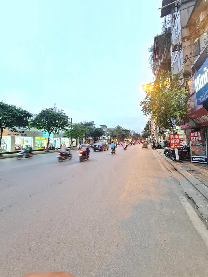 Bán Nhà Mặt Phố Lê Duẩn, dt 39m2, 3T, MT 4.1m giá 12 tỷ có thương lượng
