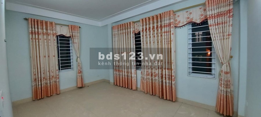 Bán nhà riêng Kim Giang, nhỉnh 3 tỷ, nhà 5 tầng 42m2 lô góc siêu đẹp