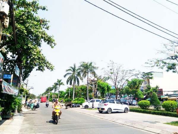 Bán nhà hẻm đường Lưu Chí Hiếu, quận Tân Phú, DT: 5x23 nhà cấp 4 giá 8 tỷ