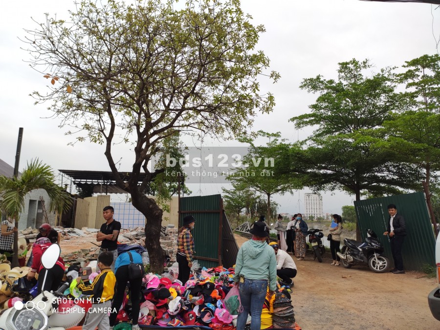 Bán lô đất nền mặt tiền Trần Hưng Đạo Đồng Hới, 14m ngang 17 tỷ