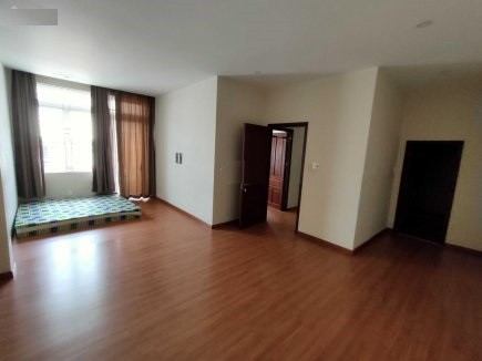 Cho thuêu Villa 330m2, 1 trệt, 2 lầu sân thượng, 4 pn, thang máy, Thảo Điền Quận 2