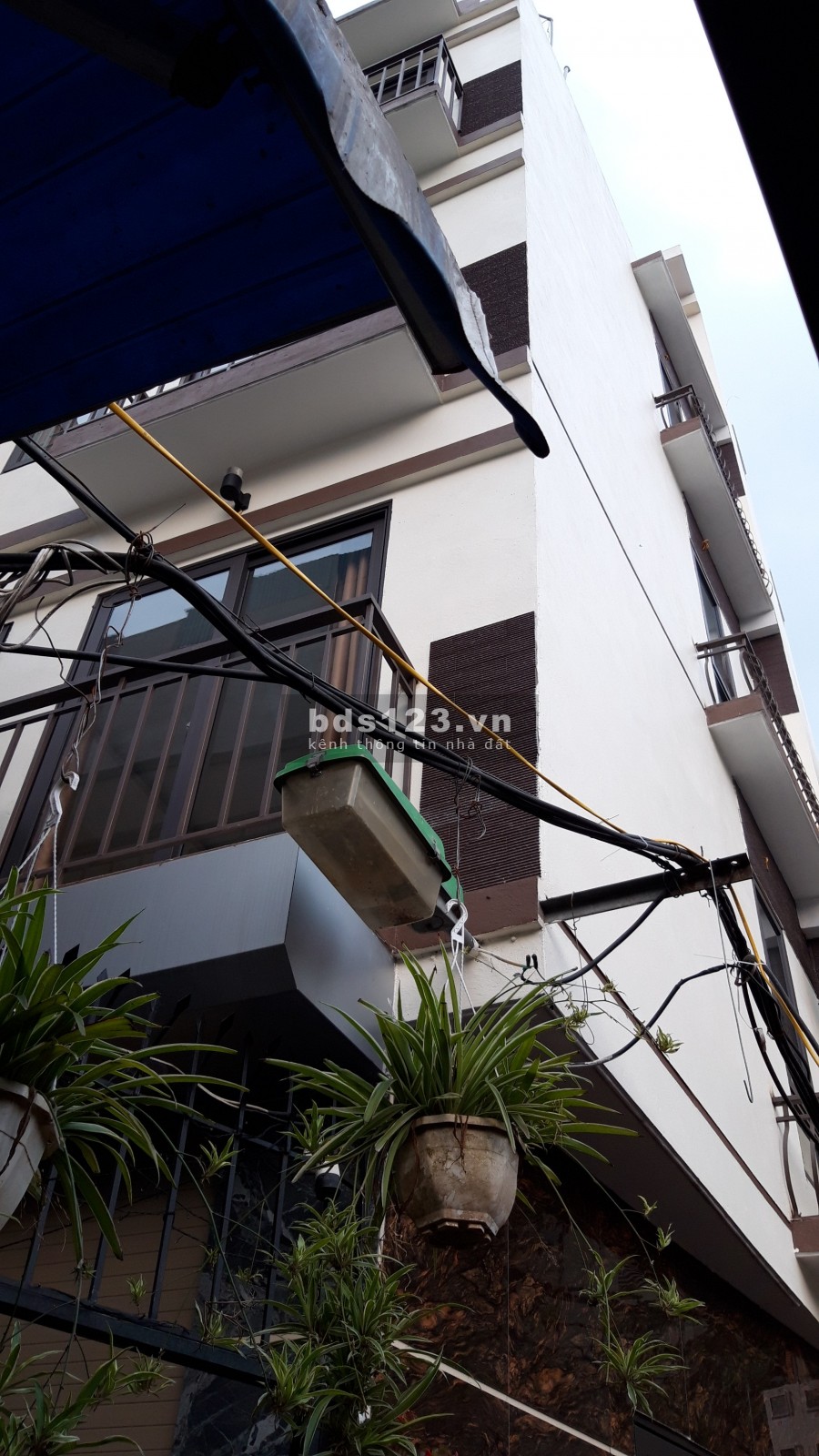 Bán nhà Bồ Đề 30m2, 5 tầng, Lô góc, oto cách 10m, 3.3 tỷ