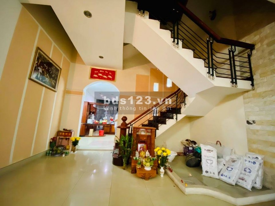 Nhà mặt tiền 117m2 Rộng bề thế 5,2m cực hiếm phường 4 Quận Tân Bình
