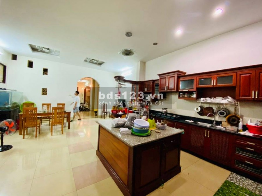 Nhà mặt tiền 117m2 Rộng bề thế 5,2m cực hiếm phường 4 Quận Tân Bình