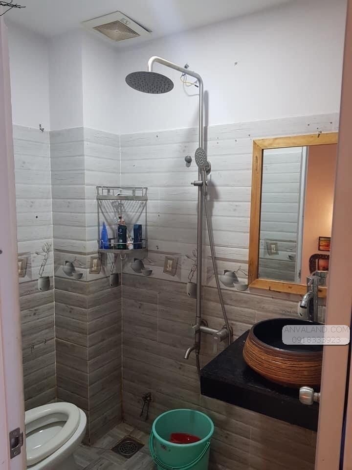 Gia đình chia tài sản Bán gấp Trong Tháng nhà 200/2C Nguyễn Tiểu La, Phường 6, Quận 10, 48M2, 3PN, 3WC, 3 Tầng, giá 5 tỷ 9
