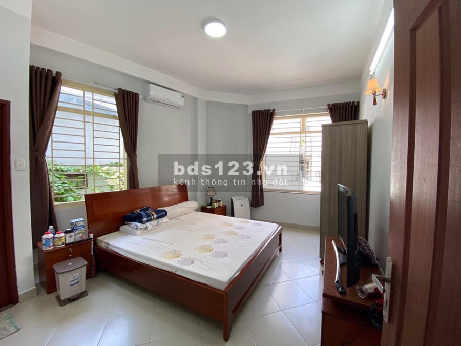 Hạ sập sàn 500 Triệu Chỉ 3 Tỷ 6 Bán nhà HXH 34m2 Lạc Long Quân, Tân Bình