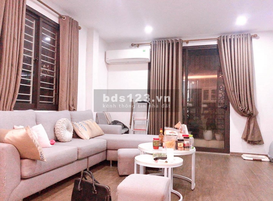 Bán nhà Long Biên Bồ Đề 52m2 Mặt ngõ ô tô Ngõ thông Gần phố giá chỉ nhỉnh 4 tỷ