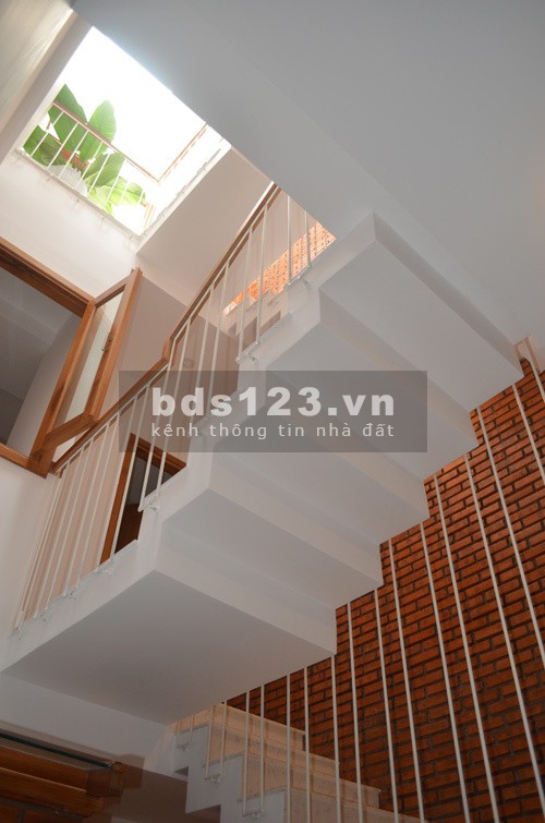 CHUYỂN CÔNG TÁC BÁN GẤP Nhà Phố Minh Khai, Hai Bà Trưng, 40x5T, 80m ra phố, giá 3.7 tỷ
