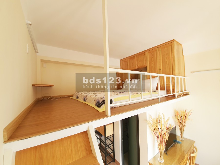 Căn hộ mini có gác đủ nội thất có ban công quận 10