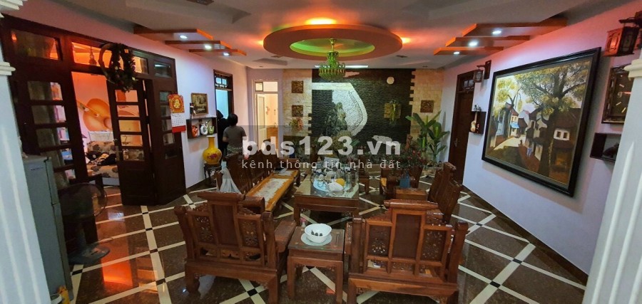 Bán nhà 3 tầng mặt phố Đông Nam Cường, TP Hải Dương, 243.5m2, mt 12.5m, KD tốt