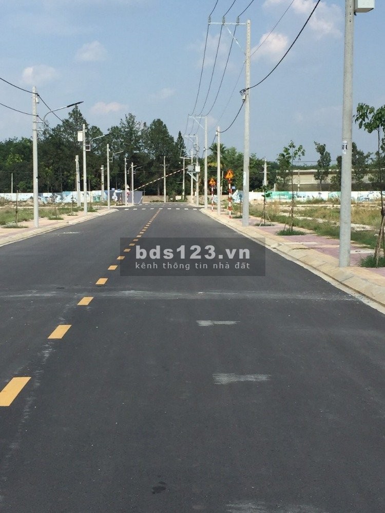 Đang kẹt tiền nên bán gấp đất ngay QL13