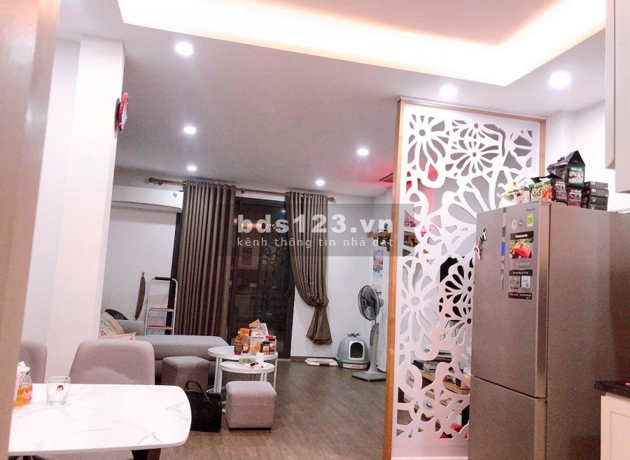 Bán nhà Long Biên Bồ Đề 52m2 Mặt ngõ ô tô Ngõ thông Gần phố giá chỉ nhỉnh 4 tỷ