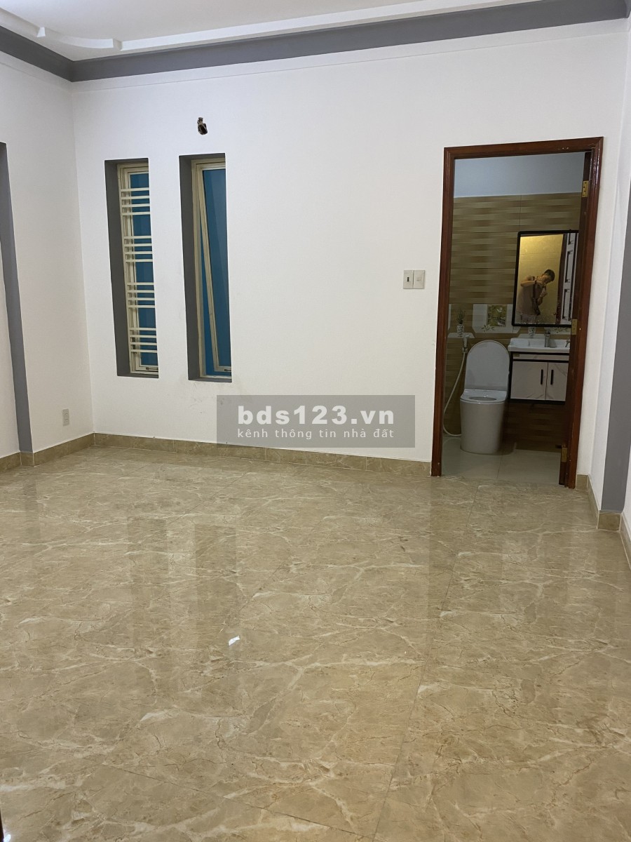 Nhà HXH Đoàn Thị Điểm 4.3x18 Trệt 4Lầu TM Giá 40Tr/th