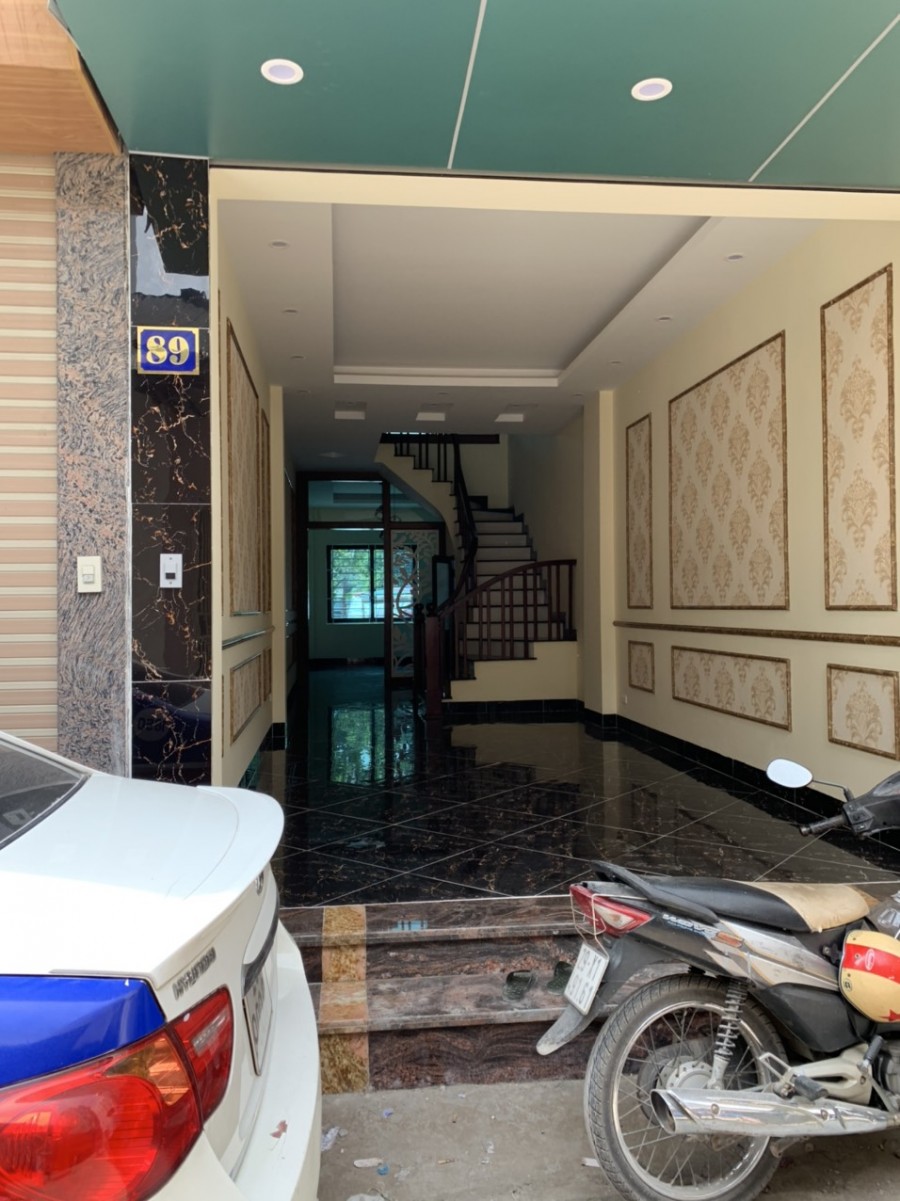 TRUNG TÂM PHÂN LÔ Ô TÔ ĐỖ CỬA HAI THOÁNG TẶNG NỘI THẤT NHÀ ĐẸP Ở NGAY