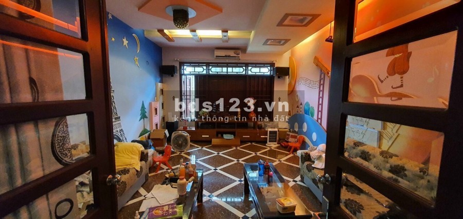 Bán nhà 3 tầng mặt phố Đông Nam Cường, TP Hải Dương, 243.5m2, mt 12.5m, KD tốt