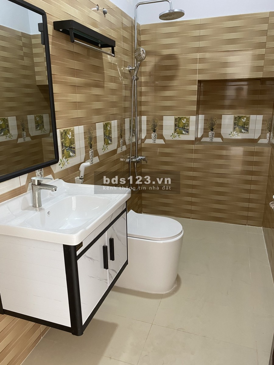 Nhà HXH Đoàn Thị Điểm 4.3x18 Trệt 4Lầu TM Giá 40Tr/th