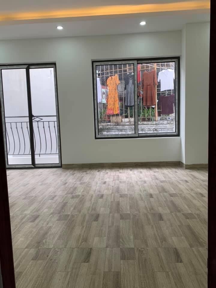 Bán nhà Định Công Thượng 32M2 x 5 tầng x 3 ngủ x MT: 5m x Giá nhỉnh 3 tỷ.