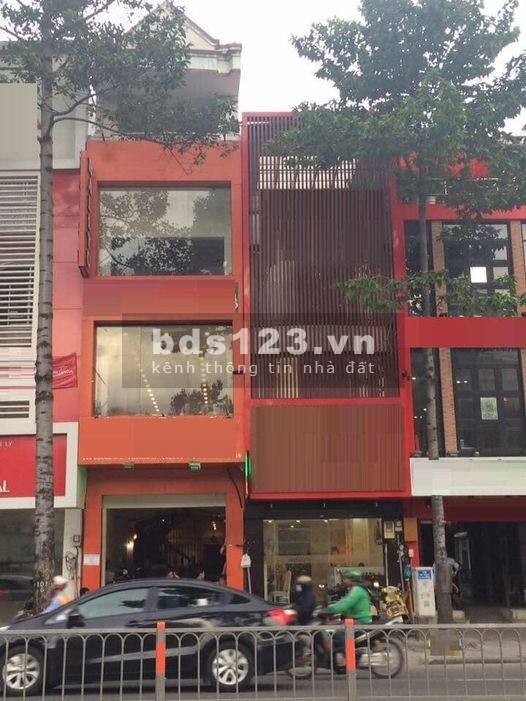 Mặt Tiền k.doanh đắc địa kd 4 x 18 Tên Lửa