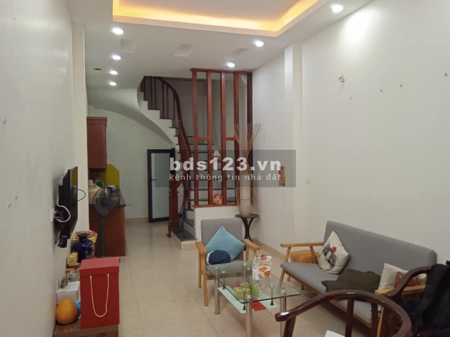 BÁN NHANH NHÀ HOÀNG MAI, LÔ GÓC 32M2 x 5 TẦNG, ĐẸP LONG LANH, GIÁ NHỈNH 3 TỶ