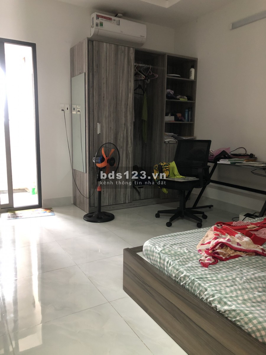 Nhà đẹp, hiện đại NTCC (4x18)đúc 4.5 tấm đường 10m Cư xá phú lâm D